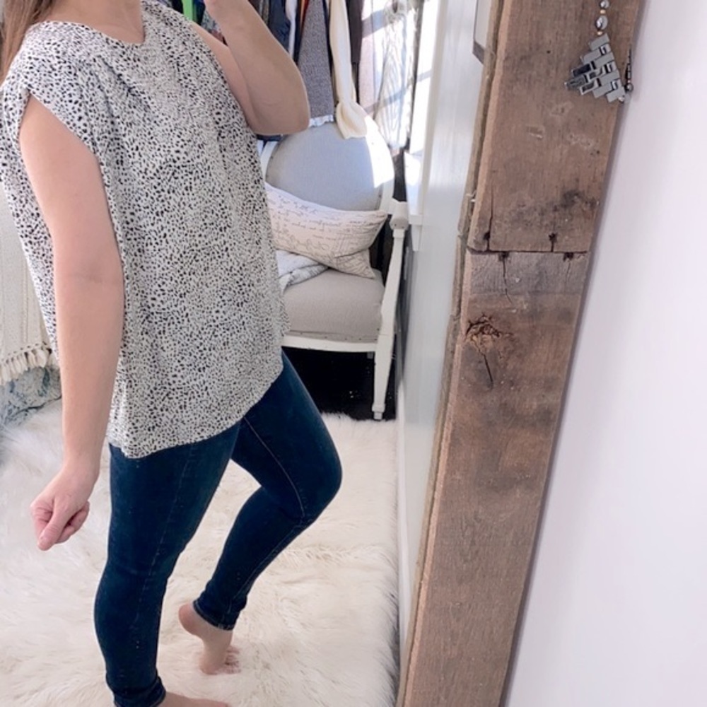 Entro leopard print top size large - Picture 3 of 7
